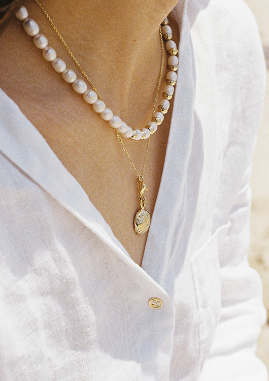 The Captured Seashell Necklace, Gold